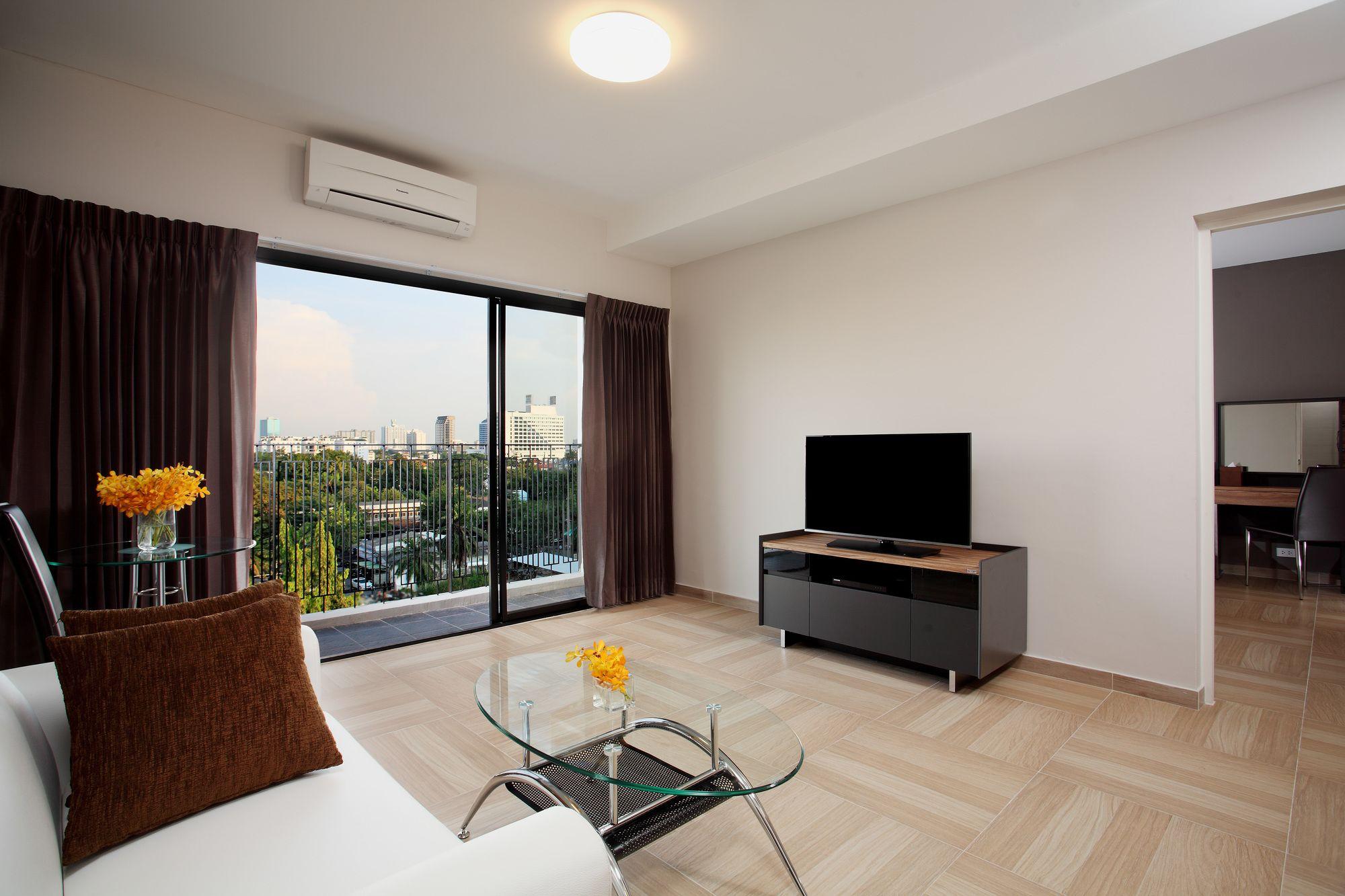 Chiva Bangkok Hotel - Sha Plus Exterior foto